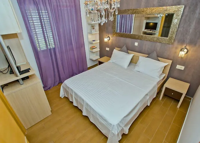 Apartamento Island Hvar Seaside Levanda With Beach, Pool & Seaview *