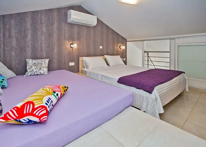 Apartamento Island Hvar Seaside Levanda With Beach, Pool & Seaview Hvar Town