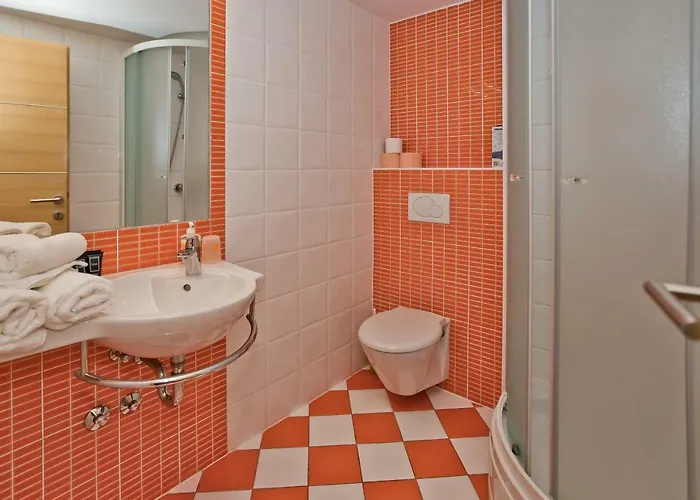 Apartamento Island Hvar Seaside Levanda With Beach, Pool & Seaview