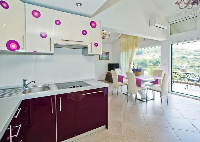 Apartamento Island Hvar Seaside Levanda With Beach, Pool & Seaview *