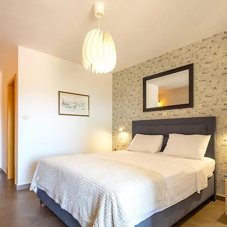 Apartment Island Hvar Seaside Levanda With Beach, Pool & Seaview *