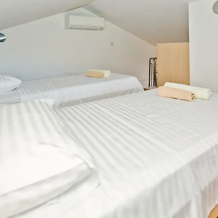 Island Hvar Seaside Levanda With Beach, Pool & Seaview Apartment