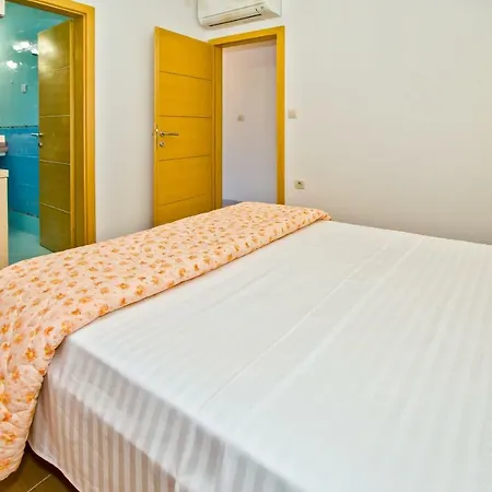 Apartment Island Hvar Seaside Levanda With Beach, Pool & Seaview *