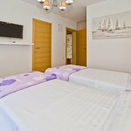 Island Hvar Seaside Levanda With Beach, Pool & Seaview Apartment