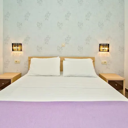 Island Hvar Seaside Levanda With Beach, Pool & Seaview هفار