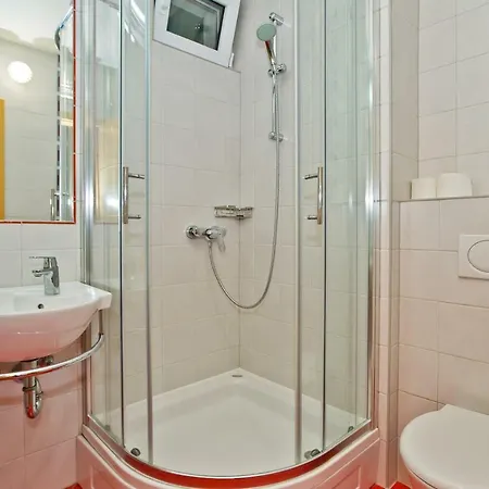 شقة Island Hvar Seaside Levanda With Beach, Pool & Seaview هفار