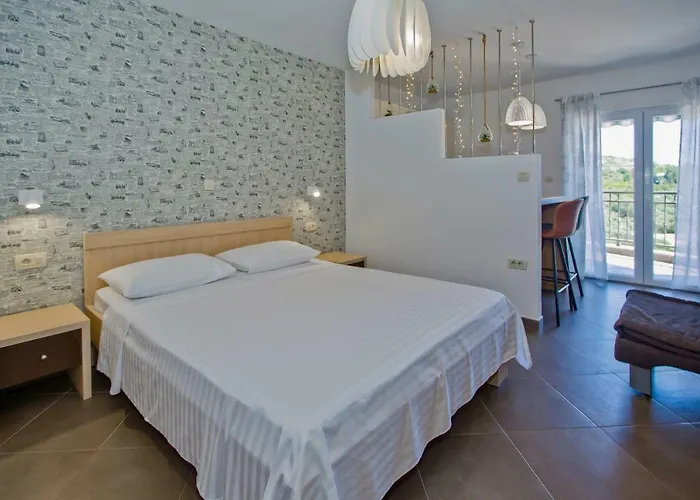 Island Hvar Seaside Levanda With Beach, Pool & Seaview Apartment