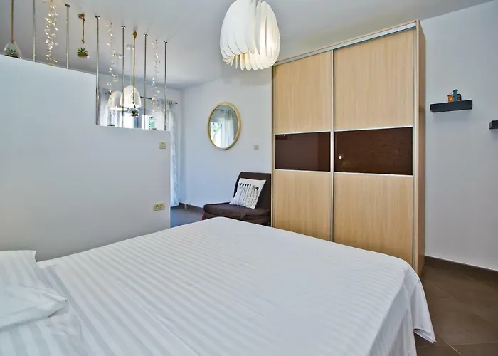 Island Hvar Seaside Levanda With Beach, Pool & Seaview Apartment Hvar Town