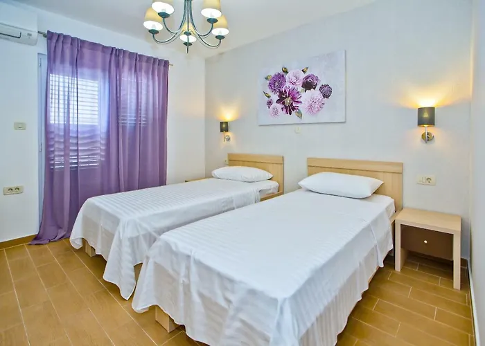 Island Hvar Seaside Levanda With Beach, Pool & Seaview Apartment